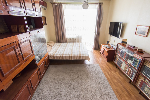 Продам трехкомнатную (3-комн.) квартиру, Горшкова пр-кт, 6в, Ростов-на-Дону г