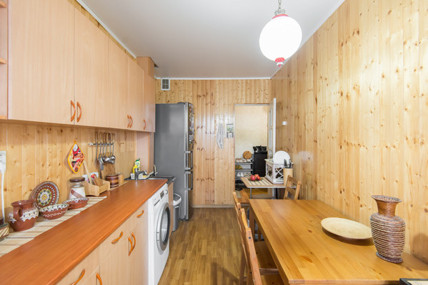 Продам трехкомнатную (3-комн.) квартиру, Горшкова пр-кт, 6в, Ростов-на-Дону г