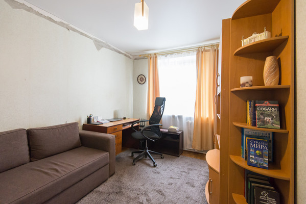 Продам трехкомнатную (3-комн.) квартиру, Горшкова пр-кт, 6в, Ростов-на-Дону г