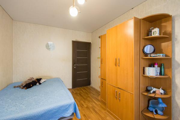 Продам трехкомнатную (3-комн.) квартиру, Горшкова пр-кт, 6в, Ростов-на-Дону г