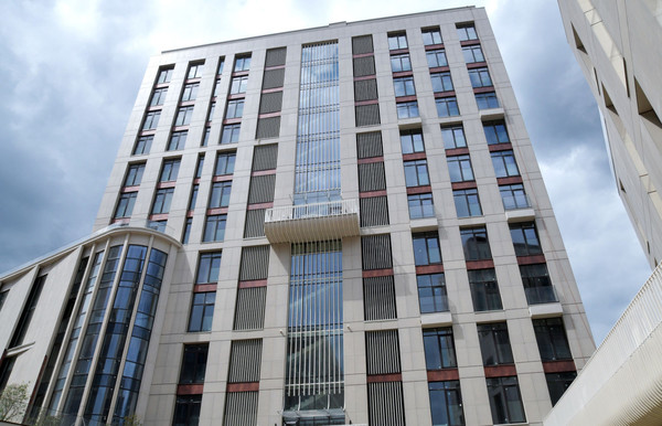 Продам трехкомнатную (3-комн.) квартиру (долевое), Марка Шагала наб, Москва г