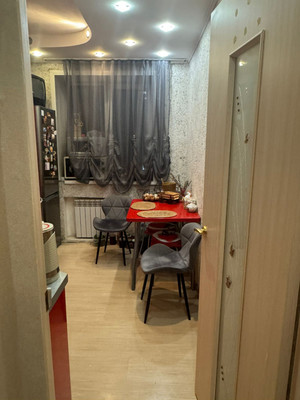 Продам трехкомнатную (3-комн.) квартиру, Свердлова ул, 43, Ишим г