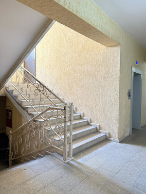 Продам двухкомнатную (2-комн.) квартиру, Ахохова ул, 190Ак3, Нальчик г