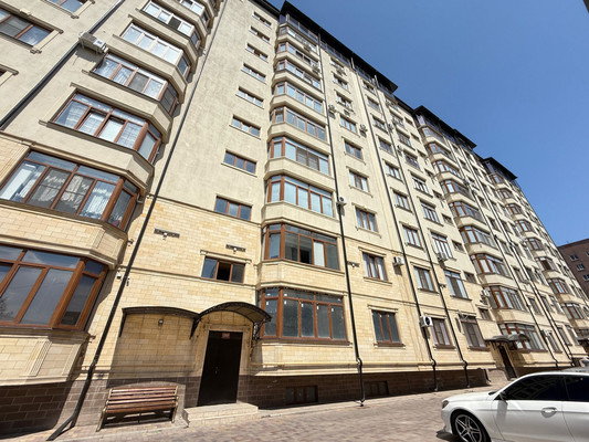 Продам двухкомнатную (2-комн.) квартиру, Ахохова ул, 190Ак3, Нальчик г