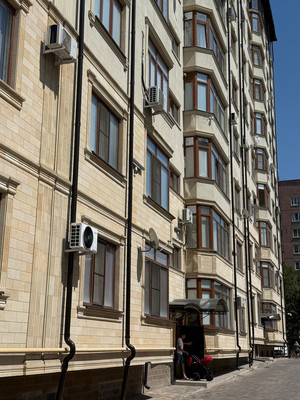 Продам двухкомнатную (2-комн.) квартиру, Ахохова ул, 190Ак3, Нальчик г