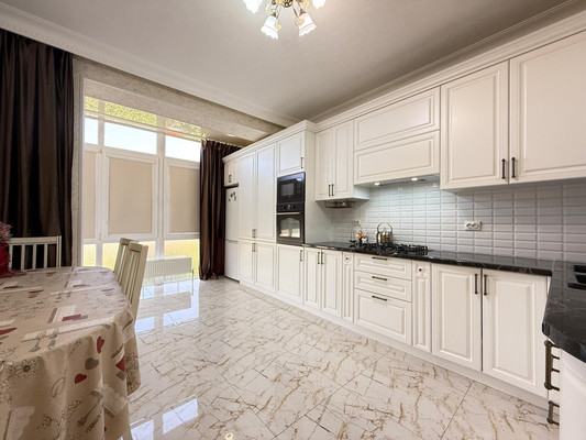 Продам двухкомнатную (2-комн.) квартиру, Чернышевского ул, 208, Нальчик г