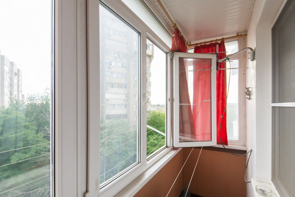 Продам двухкомнатную (2-комн.) квартиру, Северный массив мкр, 6, Батайск г