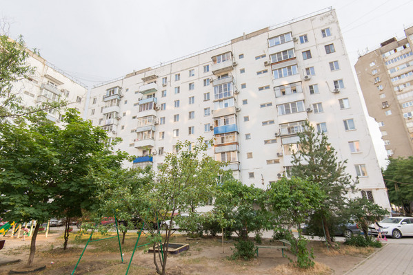 Продам двухкомнатную (2-комн.) квартиру, Северный массив мкр, 6, Батайск г