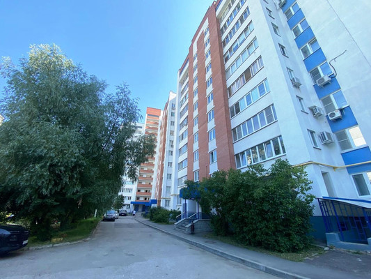 Продам трехкомнатную (3-комн.) квартиру, Бородина ул, 4, Пенза г