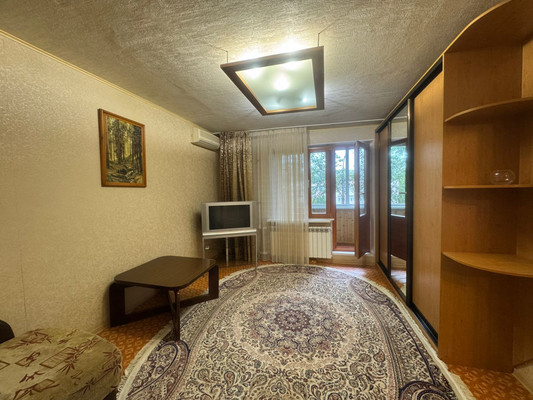 Продам трехкомнатную (3-комн.) квартиру, Рихарда Зорге ул, 83, Казань г