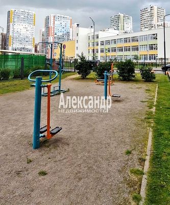 Продам однокомнатную (1-комн.) квартиру, Строителей пр-кт, 20, Кудрово г