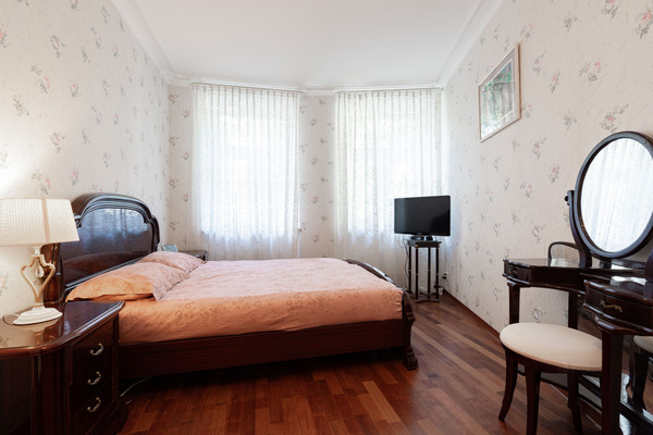 Продам трехкомнатную (3-комн.) квартиру, Чапаева ул, 11/4А, Санкт-Петербург г