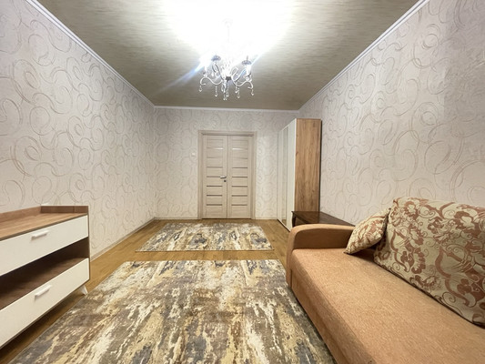 Продам трехкомнатную (3-комн.) квартиру, Маршала Савицкого ул, 30, Москва г