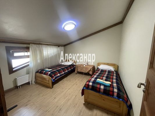 Продам дом, Цветково п, 100 км от города