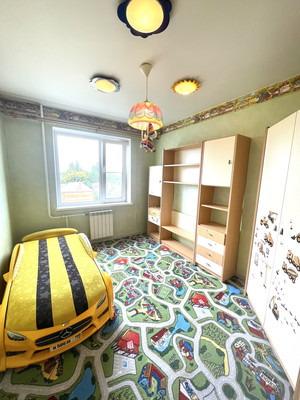 Продам трехкомнатную (3-комн.) квартиру, Парковая ул, 34, Слащево д