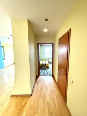 Продам трехкомнатную (3-комн.) квартиру, Парковая ул, 34, Слащево д