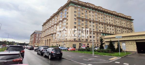Продам однокомнатную (1-комн.) квартиру, Плесецкая ул, 4, Санкт-Петербург г