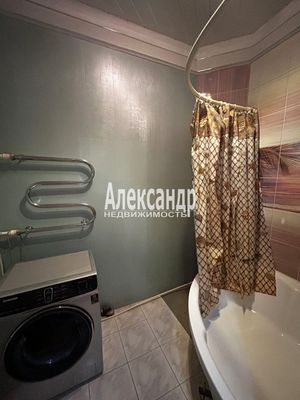 Продам трехкомнатную (3-комн.) квартиру, Лермонтовский пр-кт, 50, Санкт-Петербург г