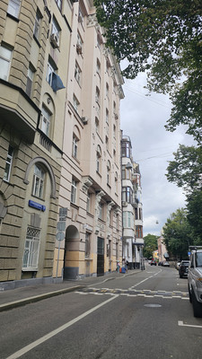 Продам однокомнатную (1-комн.) квартиру, Староконюшенный пер, 37, Москва г