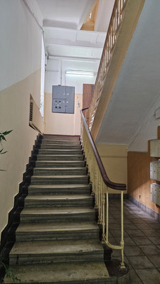 Продам однокомнатную (1-комн.) квартиру, Староконюшенный пер, 37, Москва г