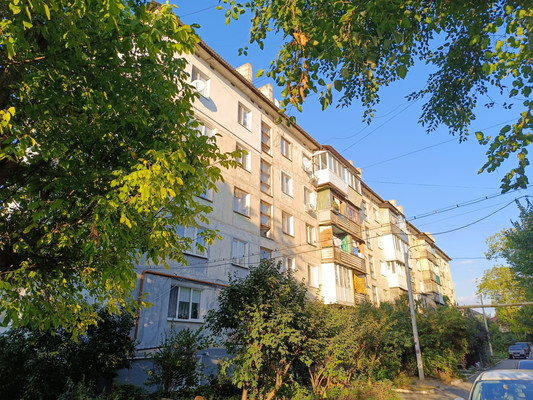 Продам двухкомнатную (2-комн.) квартиру, Поповкина ул, 16, Симферополь г