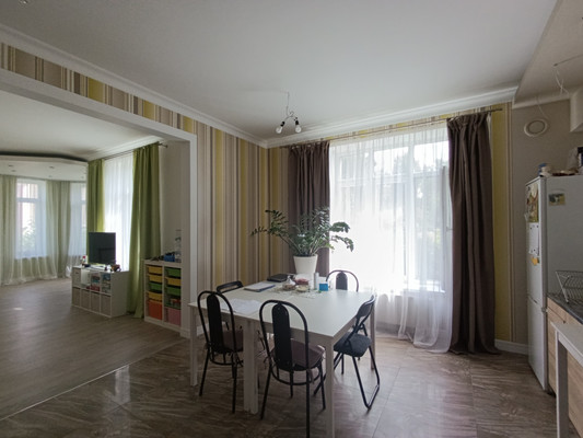 Продам многокомнатную квартиру, Рензаева ул, 7, Пионерский г