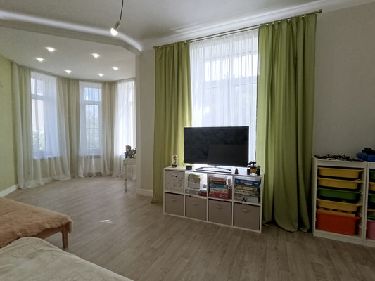 Продам многокомнатную квартиру, Рензаева ул, 7, Пионерский г