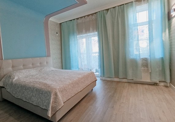 Продам многокомнатную квартиру, Рензаева ул, 7, Пионерский г