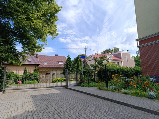 Продам многокомнатную квартиру, Рензаева ул, 7, Пионерский г