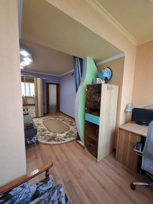 Продам трехкомнатную (3-комн.) квартиру, Подвойского ул, 125, Тихорецк г