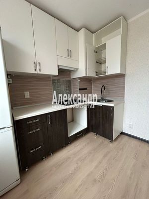 Продам двухкомнатную (2-комн.) квартиру, Центральная ул, 11, Суходолье п