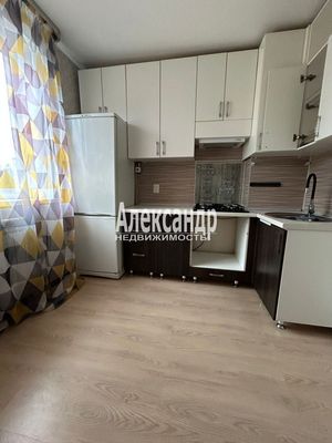 Продам двухкомнатную (2-комн.) квартиру, Центральная ул, 11, Суходолье п