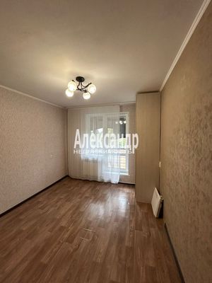 Продам двухкомнатную (2-комн.) квартиру, Центральная ул, 11, Суходолье п
