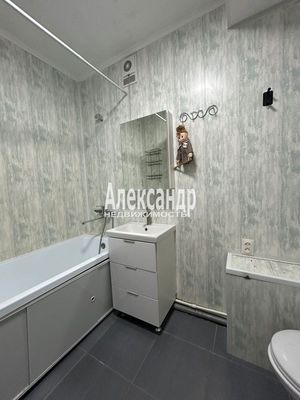 Продам двухкомнатную (2-комн.) квартиру, Центральная ул, 11, Суходолье п