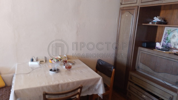 Продам двухкомнатную (2-комн.) квартиру, Вокзальный пер, 8к2, Москва г