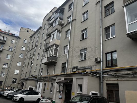 Продам двухкомнатную (2-комн.) квартиру, Земляной Вал ул, 38-40/15с9, Москва г
