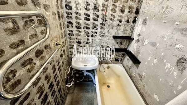 Продам двухкомнатную (2-комн.) квартиру, Просвещения пр-кт, 46к2, Санкт-Петербург г