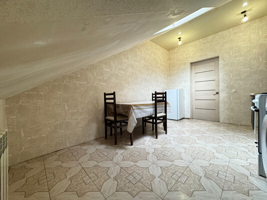 Сдам двухкомнатную (2-комн.) квартиру, Эльбрусская ул, 19, Нальчик г