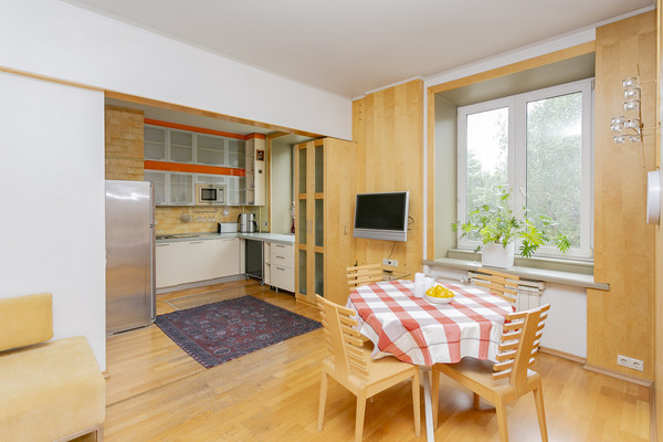 Продам трехкомнатную (3-комн.) квартиру, Рижский проезд, 9, Москва г
