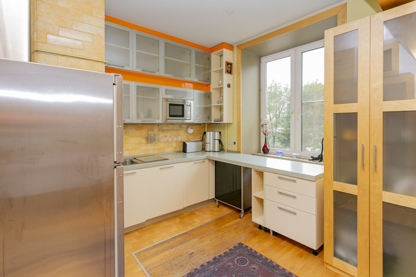 Продам трехкомнатную (3-комн.) квартиру, Рижский проезд, 9, Москва г