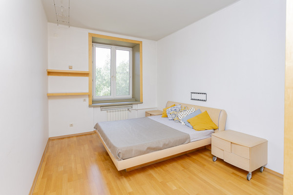Продам трехкомнатную (3-комн.) квартиру, Рижский проезд, 9, Москва г