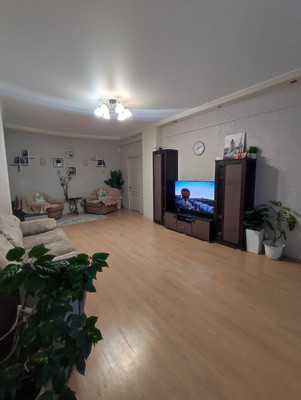 Продам трехкомнатную (3-комн.) квартиру, Ленина пр-кт, 11, Октябрьский г