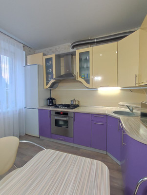 Продам трехкомнатную (3-комн.) квартиру, Ленина пр-кт, 11, Октябрьский г