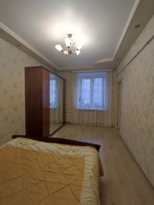 Продам трехкомнатную (3-комн.) квартиру, Ленина пр-кт, 11, Октябрьский г