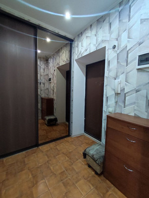 Продам трехкомнатную (3-комн.) квартиру, Ленина пр-кт, 11, Октябрьский г