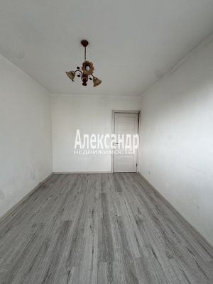 Продам трехкомнатную (3-комн.) квартиру, Испытателей пр-кт, 15к1, Санкт-Петербург г