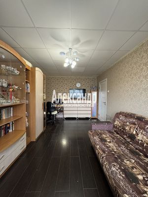 Продам трехкомнатную (3-комн.) квартиру, Испытателей пр-кт, 15к1, Санкт-Петербург г