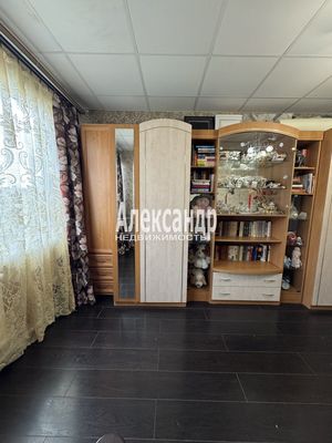 Продам трехкомнатную (3-комн.) квартиру, Испытателей пр-кт, 15к1, Санкт-Петербург г