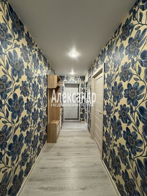 Продам трехкомнатную (3-комн.) квартиру, Испытателей пр-кт, 15к1, Санкт-Петербург г
