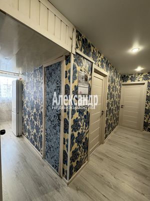 Продам трехкомнатную (3-комн.) квартиру, Испытателей пр-кт, 15к1, Санкт-Петербург г